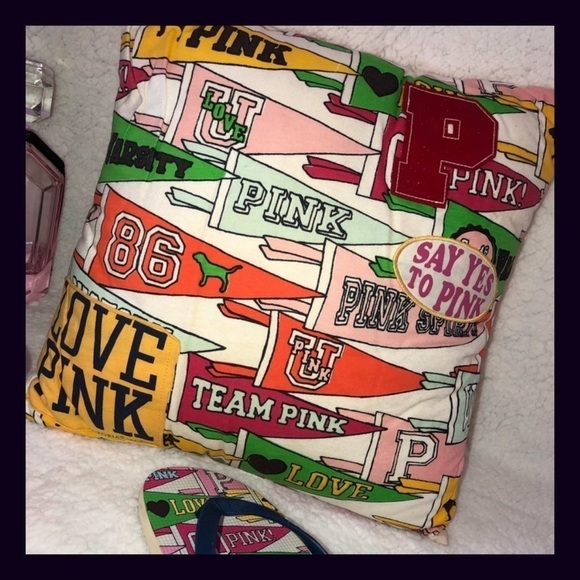 Victoria’s Secret Pink Flag Alarm Clock Throw Pillow Flip Flops Set - Picture 6 of 9